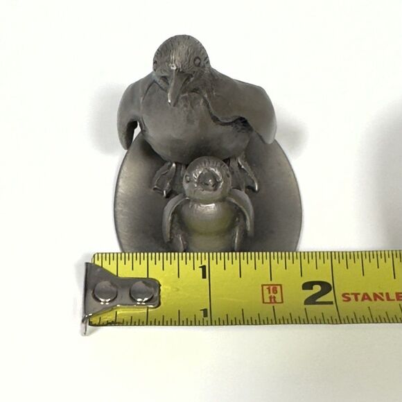 Hudson Mother and Baby Pewter Penguin Figure 1977 70s - Picture 9 of 9